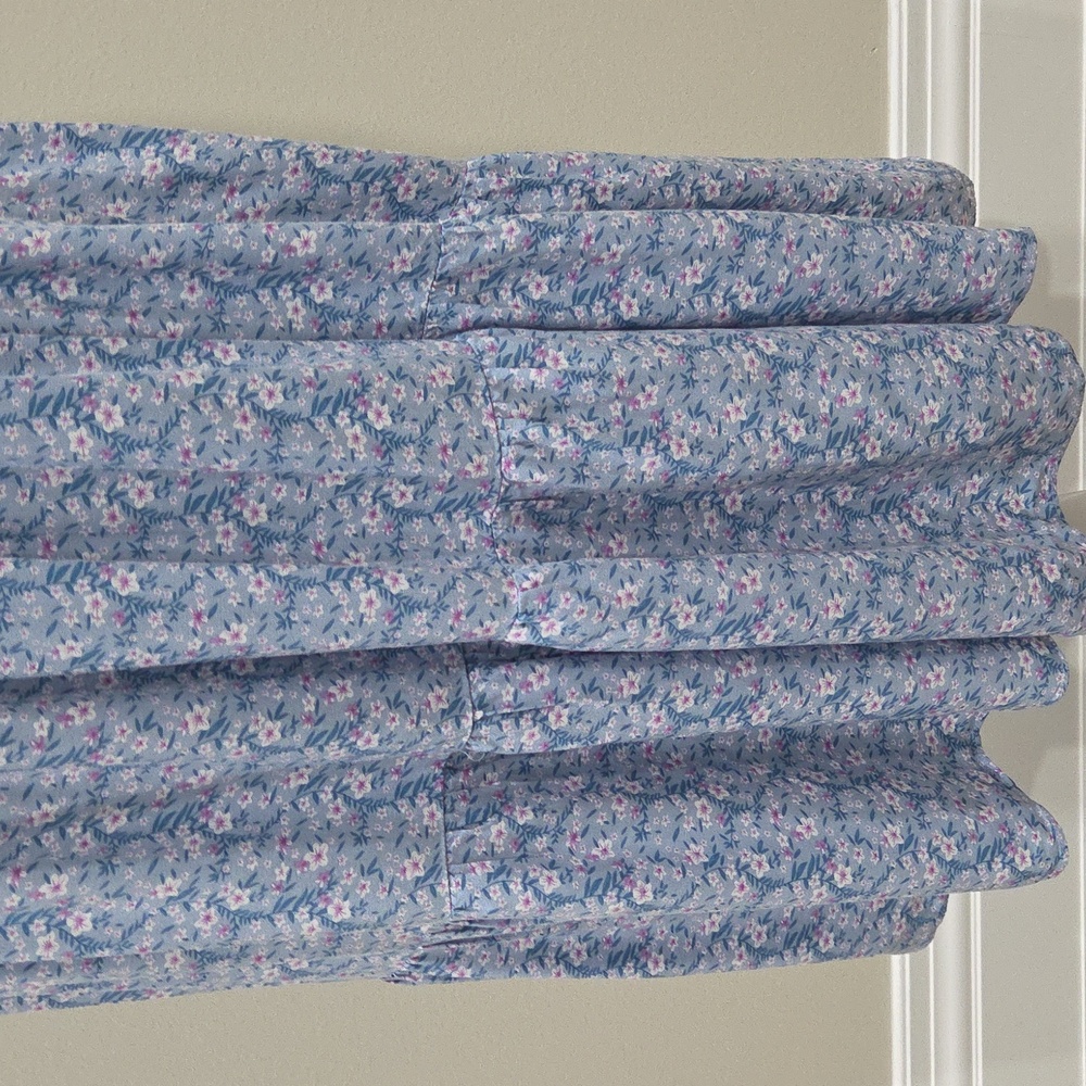 Chic Blue Floral Midi Dress - Picture 5 of 11